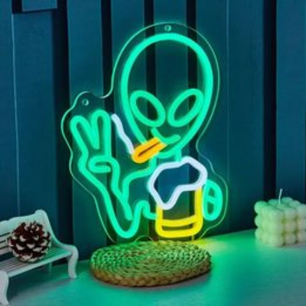 SMOKING ALIEN NEON LED SIGN